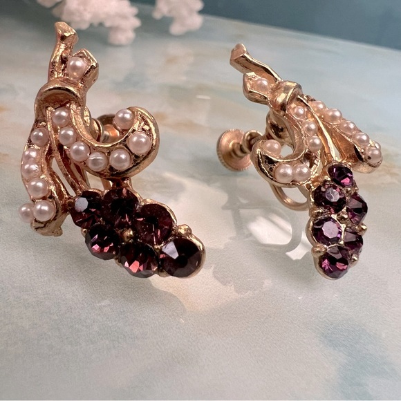 OLEG CASSINI 50s Faux Amethyst Hyacinth Earrings